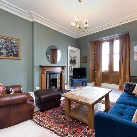 Joivy Old Town 1-Bed Apartment With Stunning Views Edimburgo Esterno foto