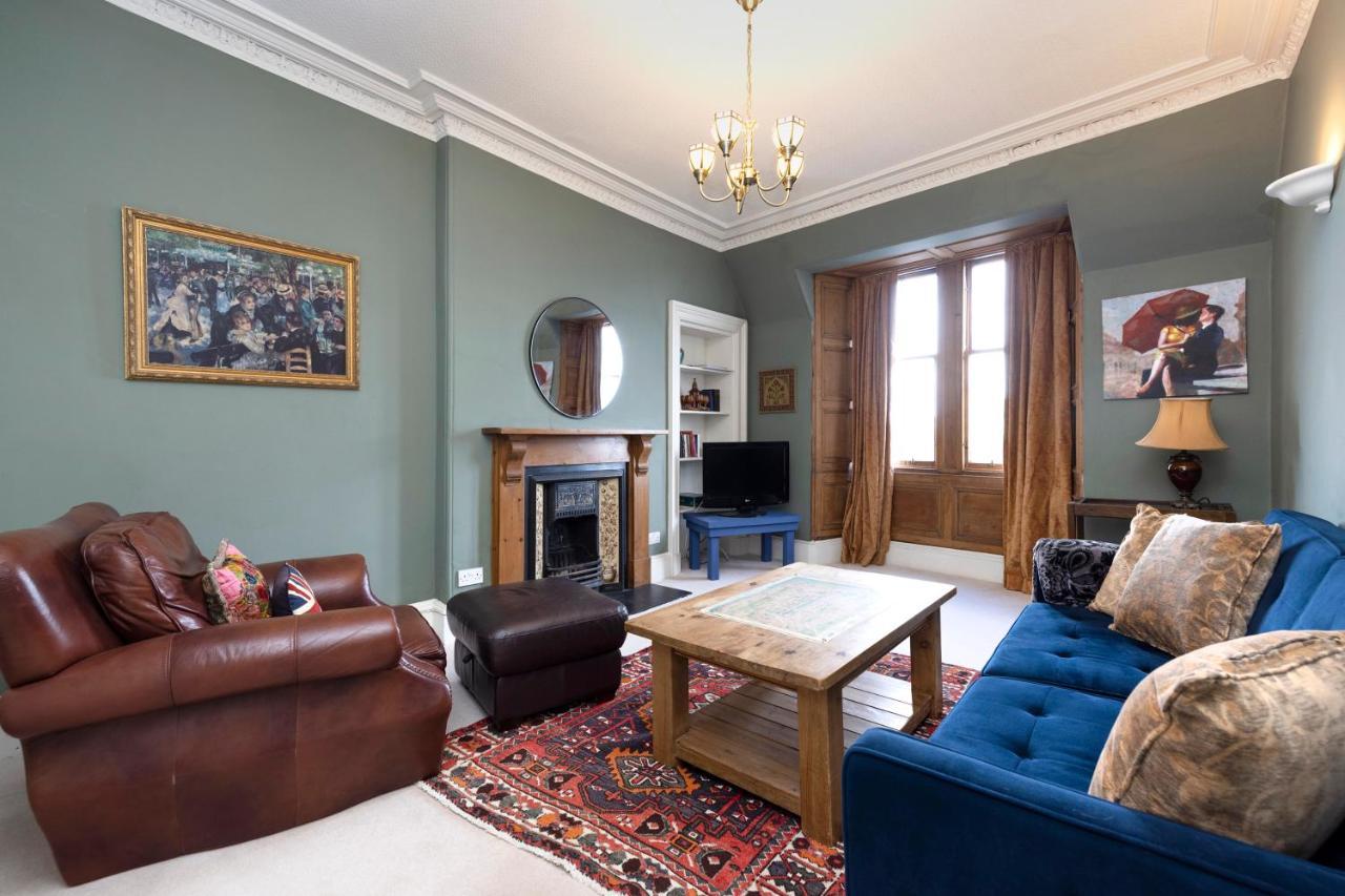 Joivy Old Town 1-Bed Apartment With Stunning Views Edimburgo Esterno foto